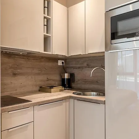 Luxury Marigold In Apartament